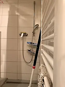 Snapshot of NewyorkDimi chatting on December 27, 4:32 pm NewyorkDimi online show from December 27, 4:32 pm