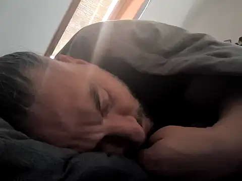 Snapshot of NewyorkDimi chatting on January 1, 10:11 am NewyorkDimi online show from January 1, 10:11 am