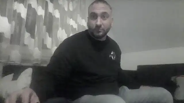 Snapshot of NewyorkDimi chatting on January 4, 1:10 am NewyorkDimi online show from January 4, 1:10 am