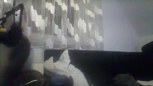 Snapshot of NewyorkDimi chatting on January 21, 3:04 am NewyorkDimi online show from January 21, 3:04 am