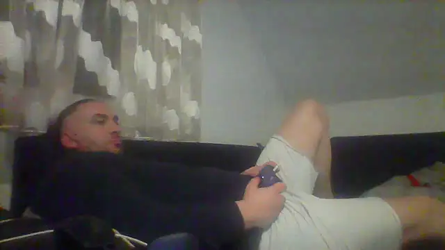 Snapshot of NewyorkDimi chatting on February 8, 4:57 am NewyorkDimi online show from February 8, 4:57 am