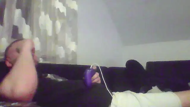 Snapshot of NewyorkDimi chatting on February 17, 2:42 am NewyorkDimi online show from February 17, 2:42 am