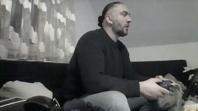 Snapshot of NewyorkDimi chatting on February 18, 12:04 am NewyorkDimi online show from February 18, 12:04 am