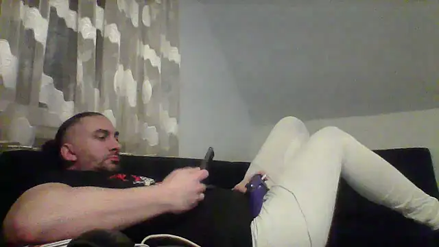 Snapshot of NewyorkDimi chatting on March 12, 2:52 am NewyorkDimi online show from March 12, 2:52 am