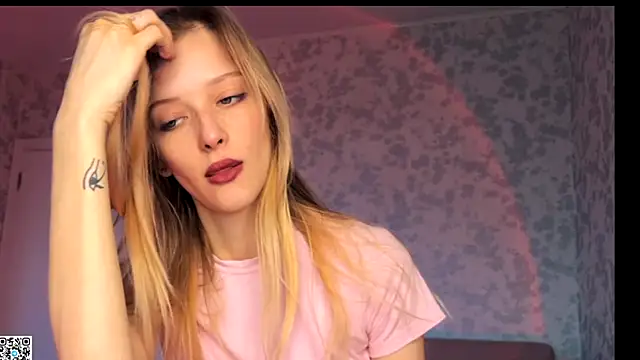 Evvie Summn1 online show from November 23, 6:46 am