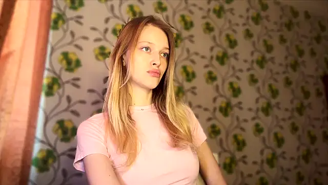 Evvie Summn1 online show from March 23, 9:35 am