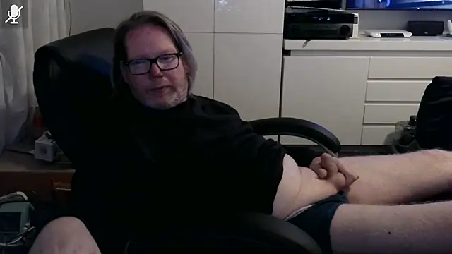 VSteph online show from March 18, 9:18 pm