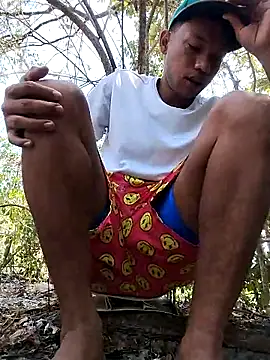 Snapshot of Zombra_42 chatting on February 22, 7:14 pm Zombra 42 online show from February 22, 7:14 pm