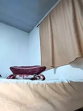 Snapshot of Zombra_42 chatting on November 18, 2:50 am Zombra 42 online show from November 18, 2:50 am