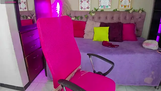 Lia Keen online show from October 29, 7:48 pm