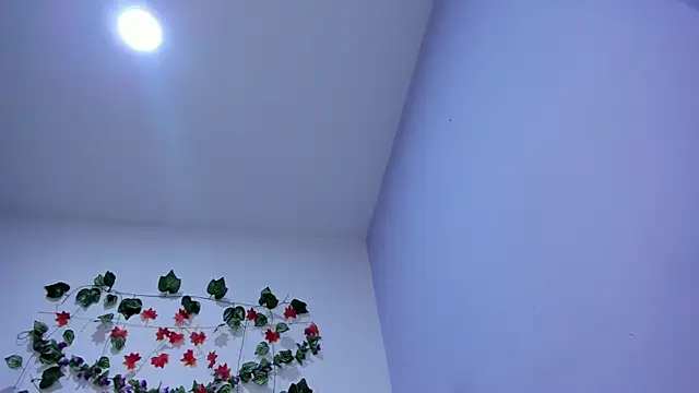 nicollee18 online show from February 14, 12:47 pm