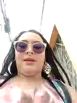 Snapshot of ambar_07 chatting on December 7, 2:35 pm ambar 07 online show from December 7, 2:35 pm