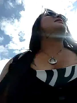 Snapshot of ambar_07 chatting on December 10, 7:54 pm ambar 07 online show from December 10, 7:54 pm