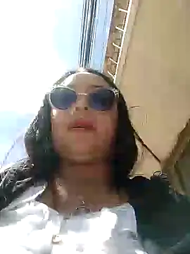 Snapshot of ambar_07 chatting on December 22, 3:22 pm ambar 07 online show from December 22, 3:22 pm