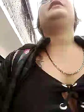 Snapshot of ambar_07 chatting on January 2, 2:46 pm ambar 07 online show from January 2, 2:46 pm