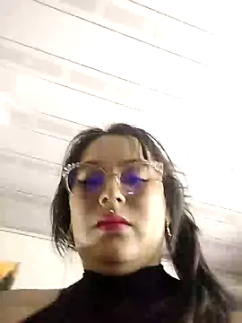 Snapshot of ambar_07 chatting on January 16, 11:06 pm ambar 07 online show from January 16, 11:06 pm
