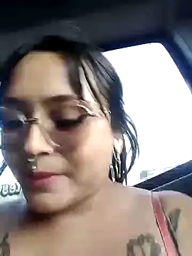 Snapshot of ambar_07 chatting on January 22, 10:26 pm ambar 07 online show from January 22, 10:26 pm