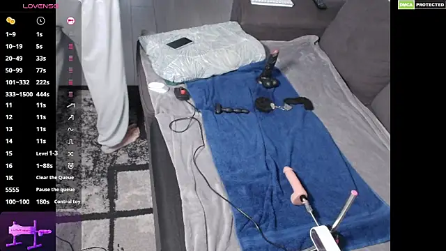 Snapshot of Arnaudvibre chatting on November 17, 8:09 am Arnaudvibre online show from November 17, 8:09 am