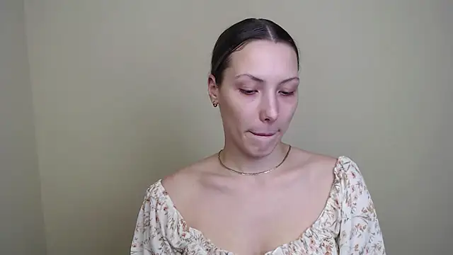 VanessaMay  online show from February 4, 5:19 pm