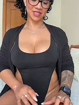 Snapshot of soli-lov chatting on February 5, 1:22 pm soli-lov online show from February 5, 1:22 pm