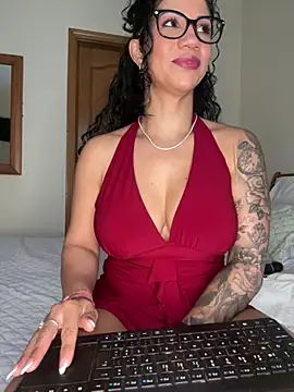 Snapshot of soli-lov chatting on February 14, 12:57 pm soli-lov online show from February 14, 12:57 pm