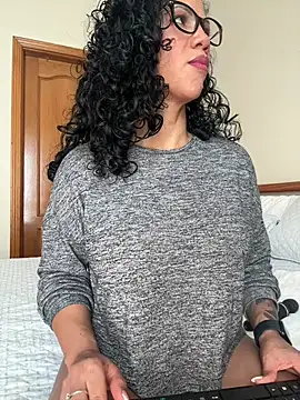 Snapshot of soli-lov chatting on February 16, 12:54 pm soli-lov online show from February 16, 12:54 pm