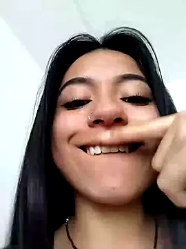 Gabby and Alice online show from February 12, 4:55 pm