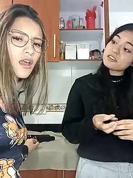 Gabby and Alice online show from March 20, 3:02 am