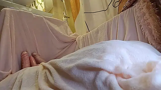 Hungry  Puppy online show from September 18, 11:51 pm