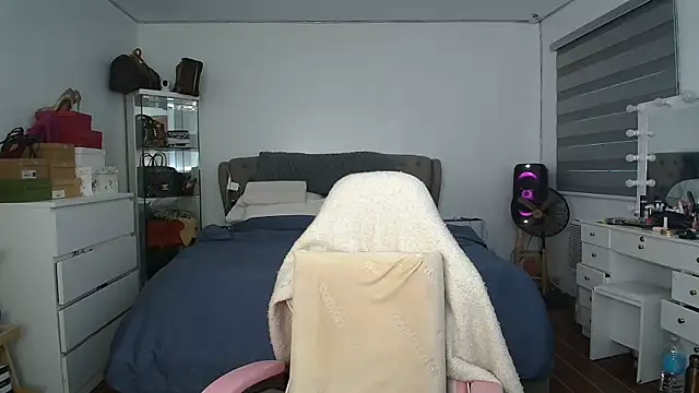 aya saki online show from November 5, 8:36 am