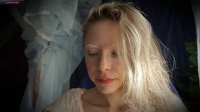  Phantom thread  online show from May 24, 11:59 am