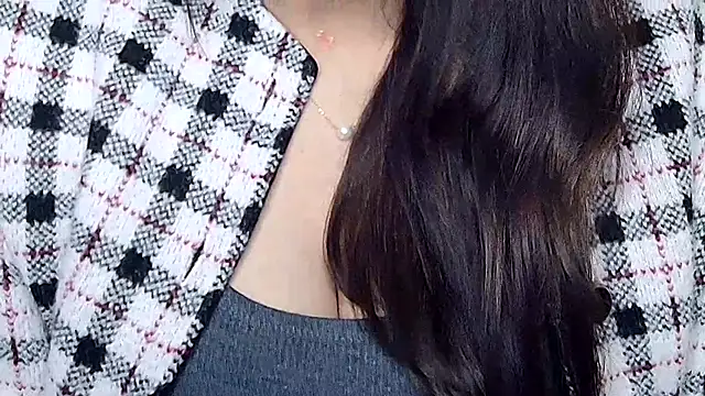 Snapshot of MIss-Naina chatting on December 21, 7:43 pm MIss-Naina online show from December 21, 7:43 pm