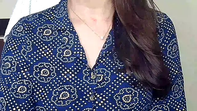 Snapshot of MIss-Naina chatting on February 3, 8:30 am MIss-Naina online show from February 3, 8:30 am