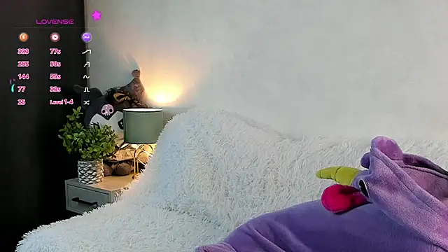 MeghanElson online show from February 4, 11:27 am