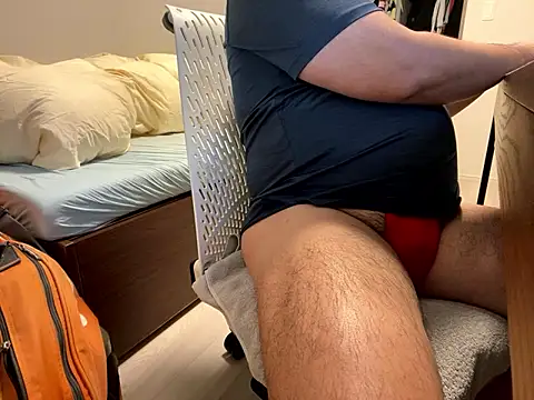 Snapshot of loinclothgay chatting on December 2, 6:20 am loinclothgay online show from December 2, 6:20 am