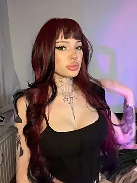 Snapshot of madelinexx chatting on October 17, 9:50 pm madelinexx online show from October 17, 9:50 pm