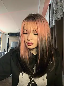 madelinexx online show from March 23, 8:51 am