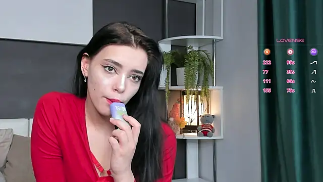 Snapshot of WildaBendell chatting on January 19, 10:17 am WildaBendell online show from January 19, 10:17 am