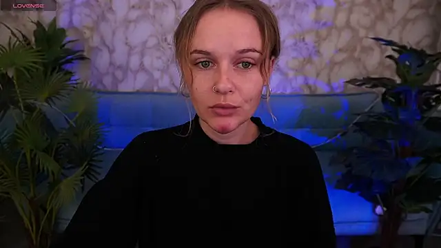 MaribelRiverr  online show from October 10, 5:39 am