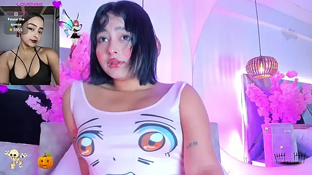 Snapshot of KimVelezz chatting on October 30, 7:14 pm KimVelezz online show from October 30, 7:14 pm