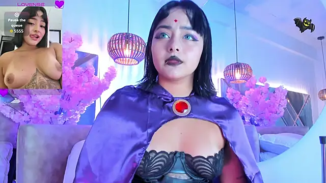 Snapshot of KimVelezz chatting on November 7, 7:14 pm KimVelezz online show from November 7, 7:14 pm