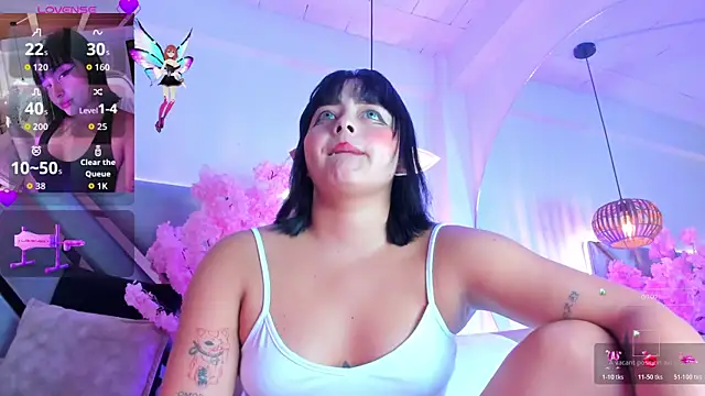 Snapshot of KimVelezz chatting on November 8, 7:12 pm KimVelezz online show from November 8, 7:12 pm