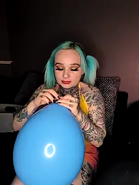 Alissabluesc online show from April 24, 8:11 pm