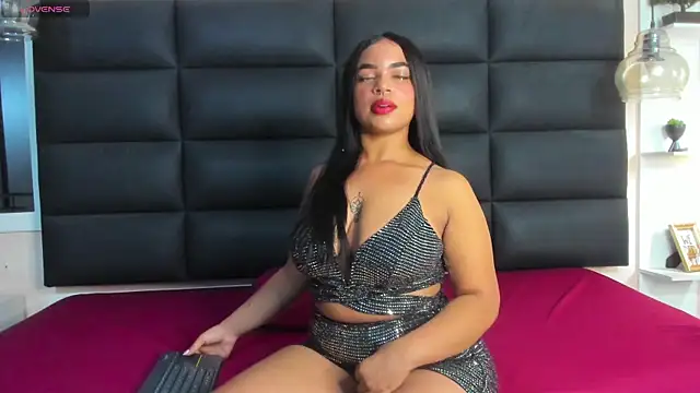 britanny-collyns online show from February 18, 12:49 pm