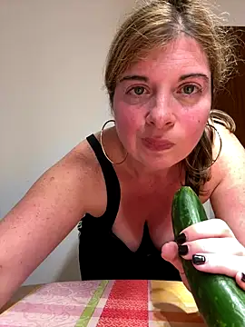 Snapshot of Lombada chatting on September 28, 8:36 pm Lombada online show from September 28, 8:36 pm