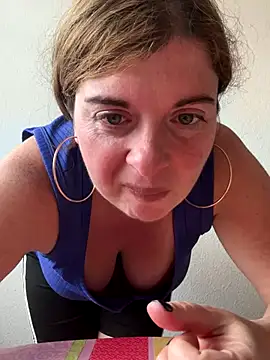 Snapshot of Lombada chatting on October 5, 10:46 am Lombada online show from October 5, 10:46 am