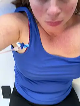 Snapshot of Lombada chatting on December 3, 7:49 am Lombada online show from December 3, 7:49 am