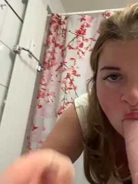 Snapshot of Lombada chatting on February 6, 5:12 am Lombada online show from February 6, 5:12 am