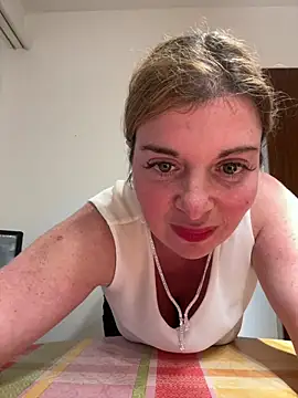 Snapshot of Lombada chatting on February 12, 9:10 pm Lombada online show from February 12, 9:10 pm