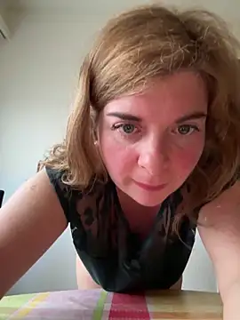 Snapshot of Lombada chatting on February 21, 8:04 am Lombada online show from February 21, 8:04 am